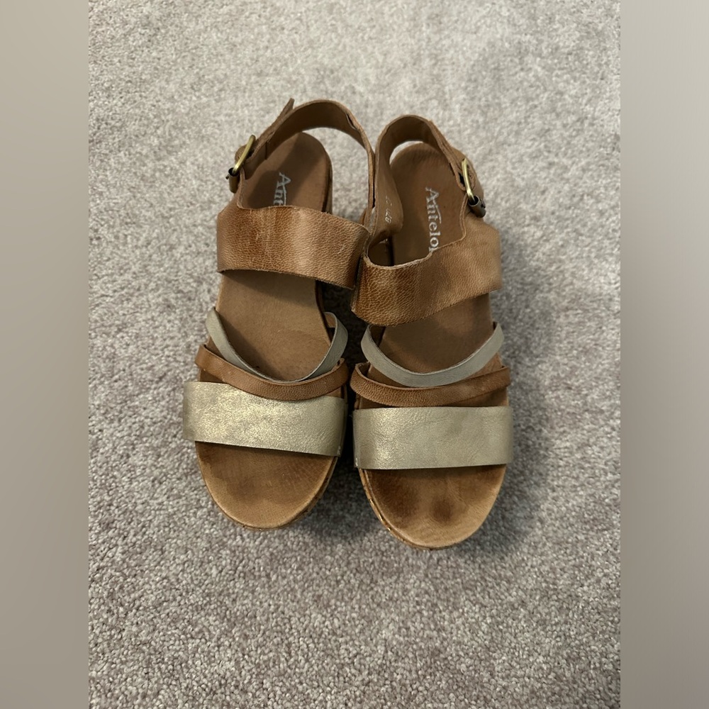 Antelope Sandals